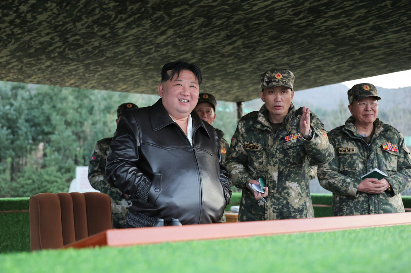 Nhà lãnh đạo Triều Tiên thăm đơn vị xe tăng, kêu gọi sẵn sàng chiến đấu- Ảnh 4.