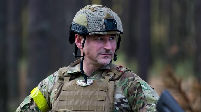 Một tư lệnh Ukraine bất ngờ từ chức vì muốn trực tiếp ra chiến trường- Ảnh 1.