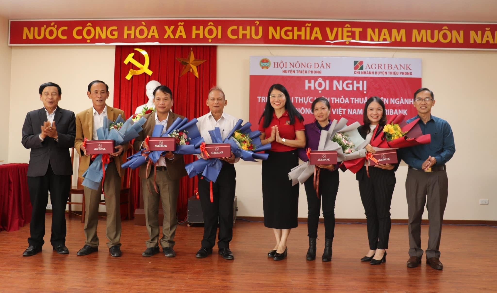 Quảng Trị: Agribank Triệu Phong “bắt tay” với Hội Nông dân triển khai chính sách tín dụng phục vụ phát triển nông nghiệp, nông thôn- Ảnh 3.