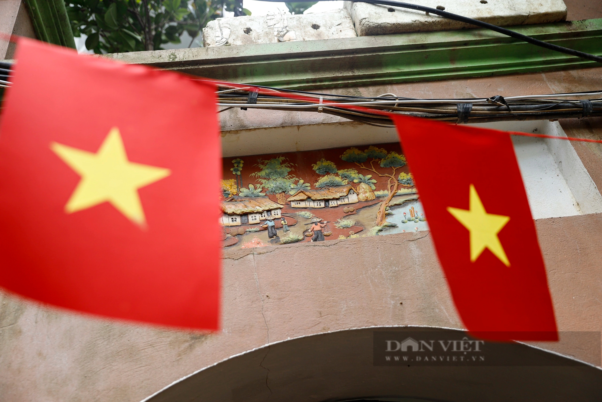Độc lạ 20 căn nhà trong một con ngách ở Hà Nội xây cổng giống nhau- Ảnh 5.