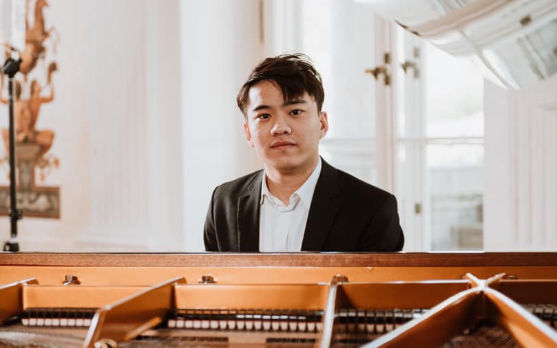 “Thần đồng” Piano Nguyễn Việt Trung về nước biểu diễn cùng 80 nghệ sĩ quốc tế 