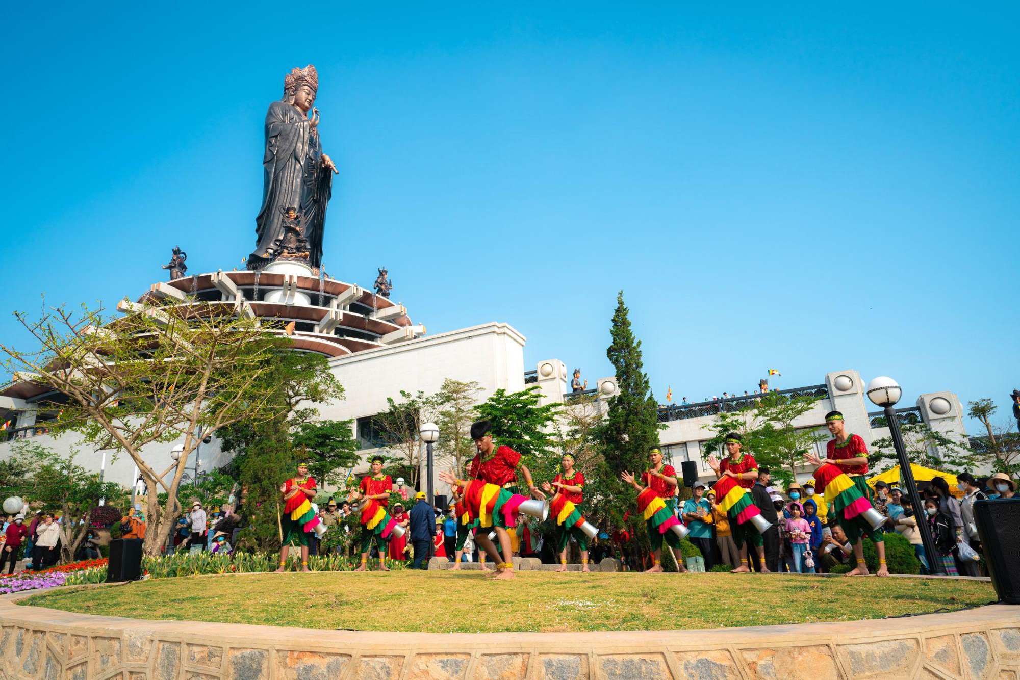 30/3 này, Tây Ninh bùng nổ với pháo hoa và chương trình nghệ thuật quy tụ nhiều ca sĩ đình đám- Ảnh 3.