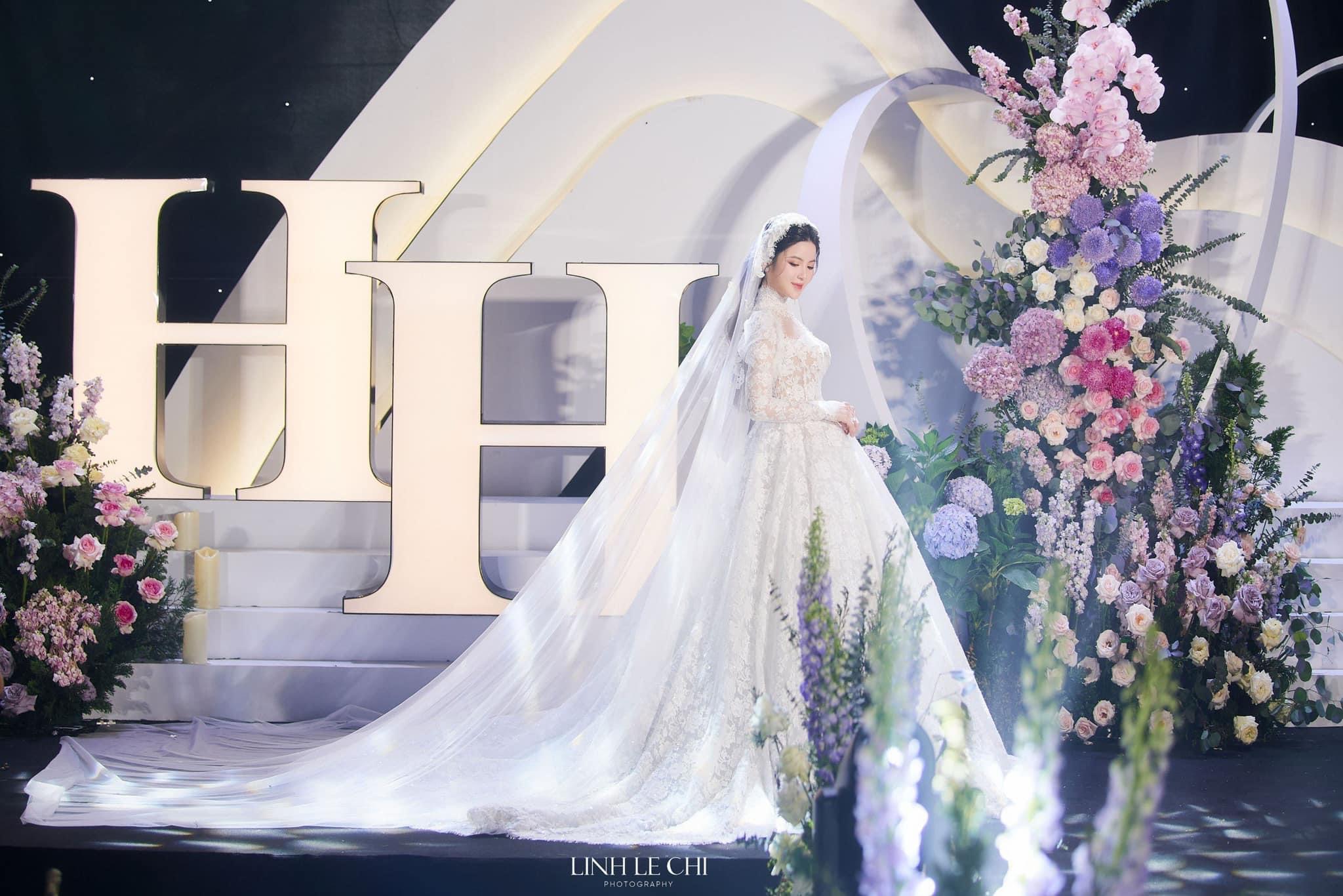 HLV Park Hang-seo tham dự đám cưới của Quang Hải- Ảnh 5.