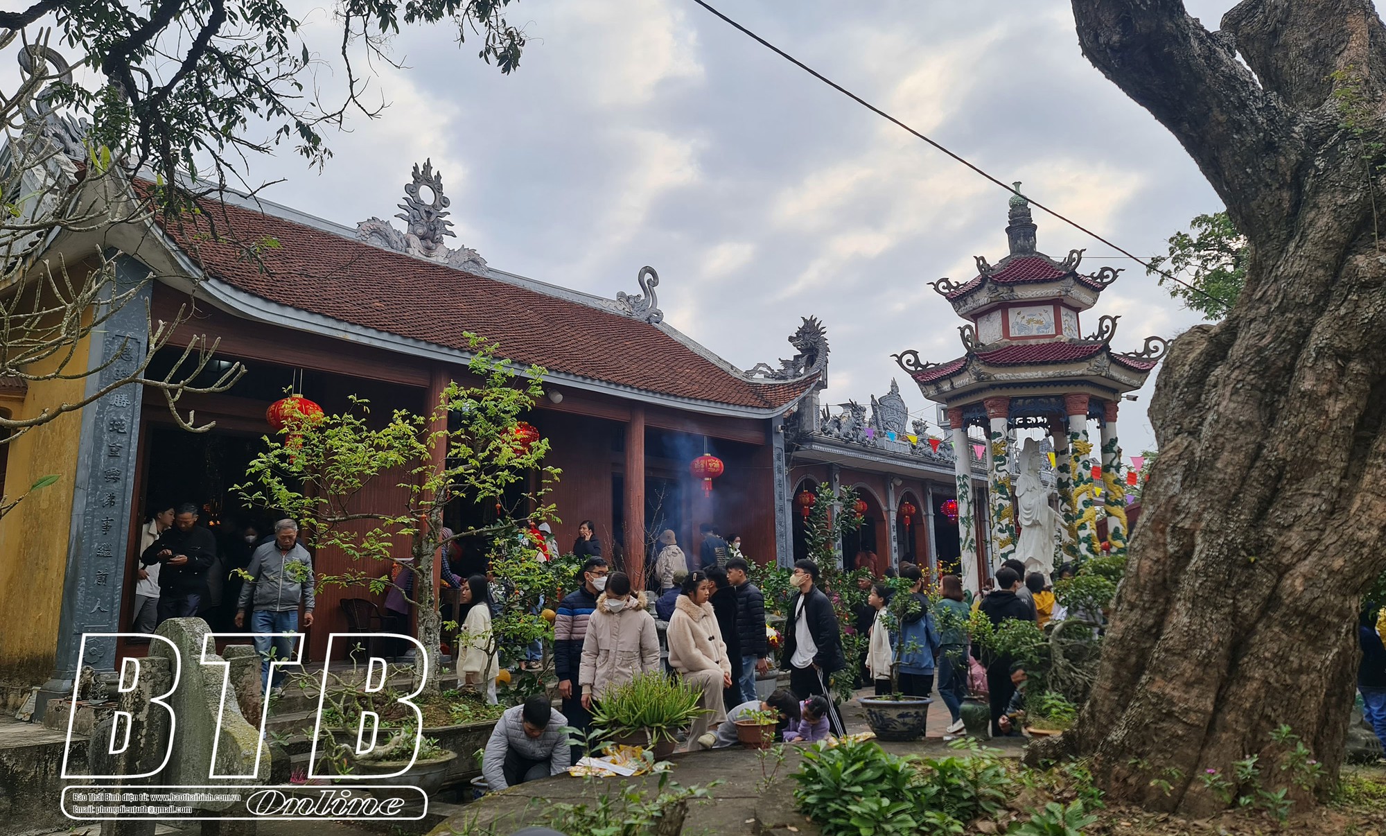Đây là chợ làng họp sớm nhất trong năm ở Thái Bình, cả năm họp chỉ 1 phiên, họp ngay giữa sân chùa cổ- Ảnh 6.