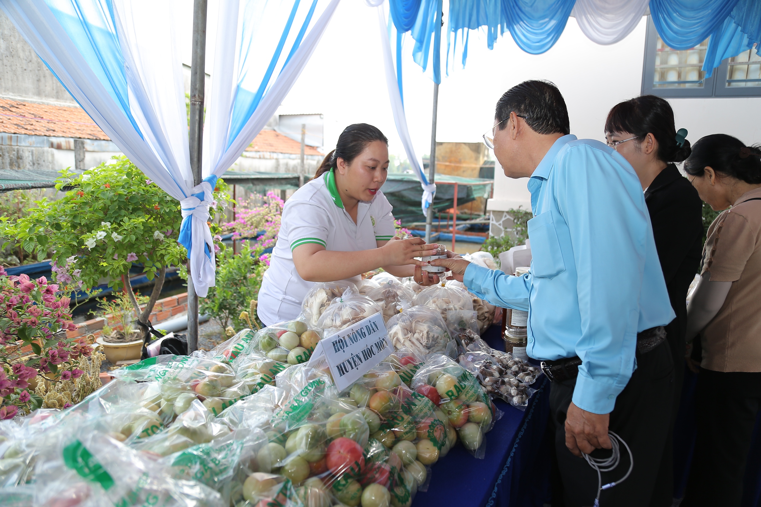 Nông dân TP.HCM tập trung chuyển đổi số trong sản xuất nông nghiệp và tiêu thụ sản phẩm- Ảnh 4.