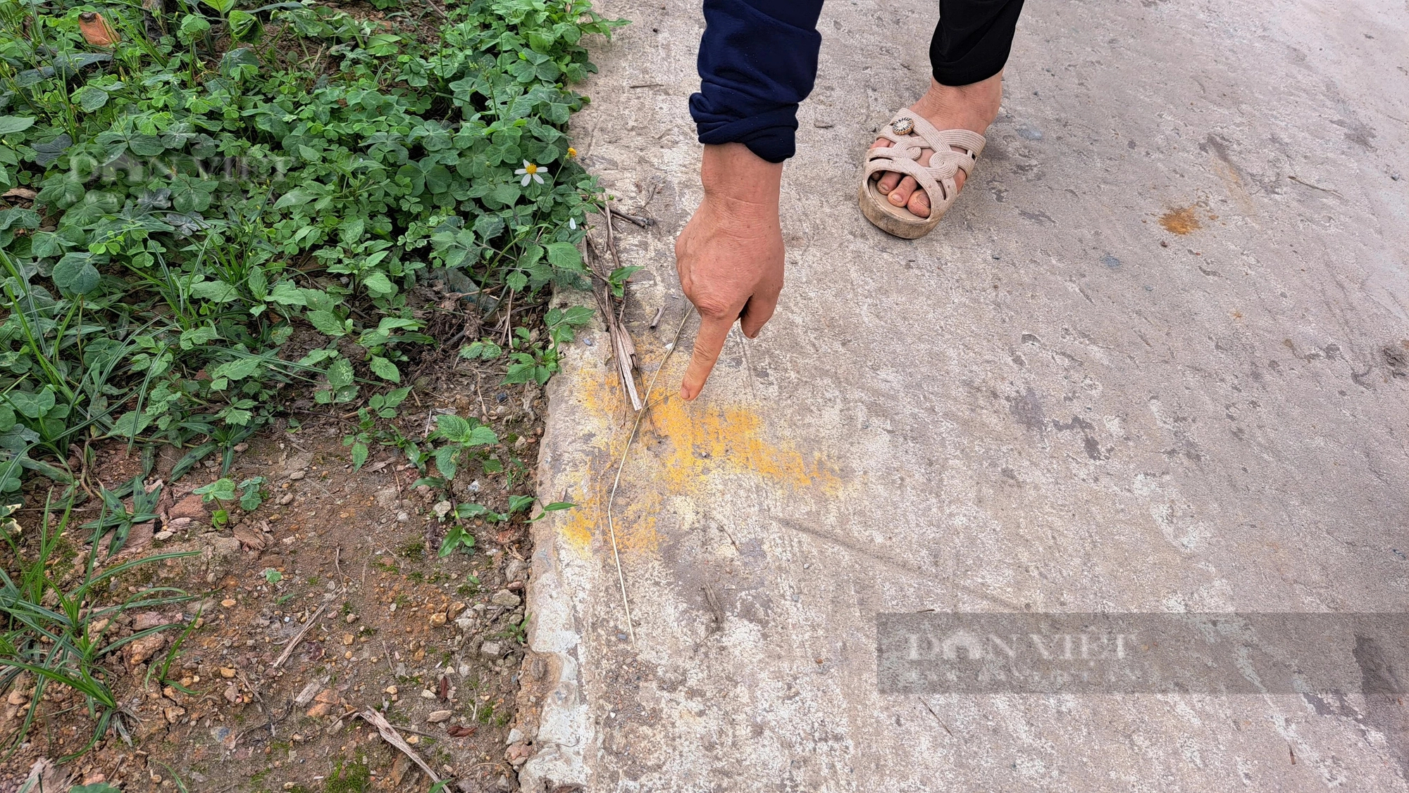 Đường bê tông không đúng thiết kế ở Lương Sơn (Hòa Bình): Sau khắc phục, vẫn còn đoạn tuyến chưa đảm bảo điều kiện- Ảnh 2.