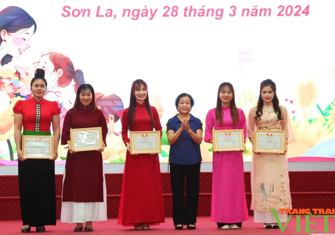 Hàng trăm giáo viên mầm non vùng cao Sơn La đạt danh hiệu giáo viên dạy giỏi- Ảnh 3.