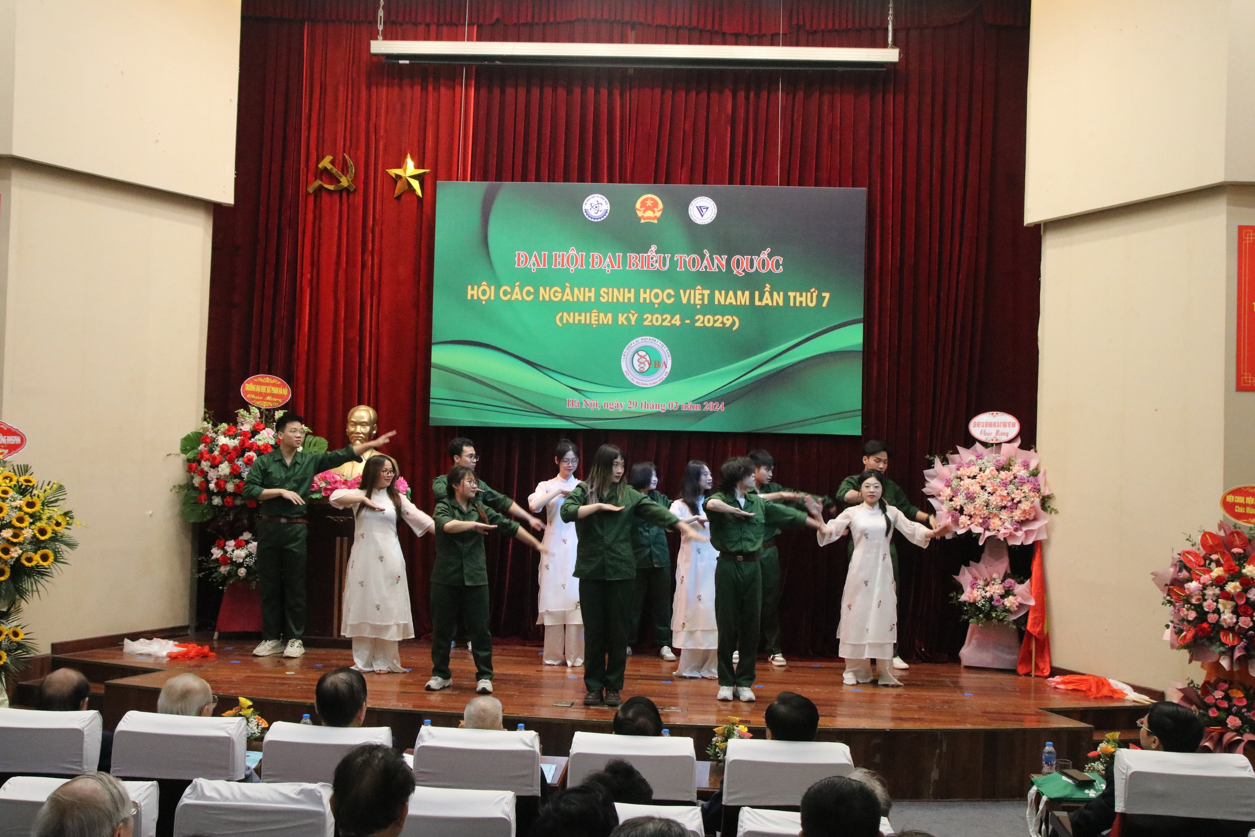 Đại hội Hội các ngành Sinh học Việt Nam lần thứ VII (nhiệm kỳ 2024- 2029): GS.TS Lê Trần Bình tái cử Chủ tịch Hội- Ảnh 8.