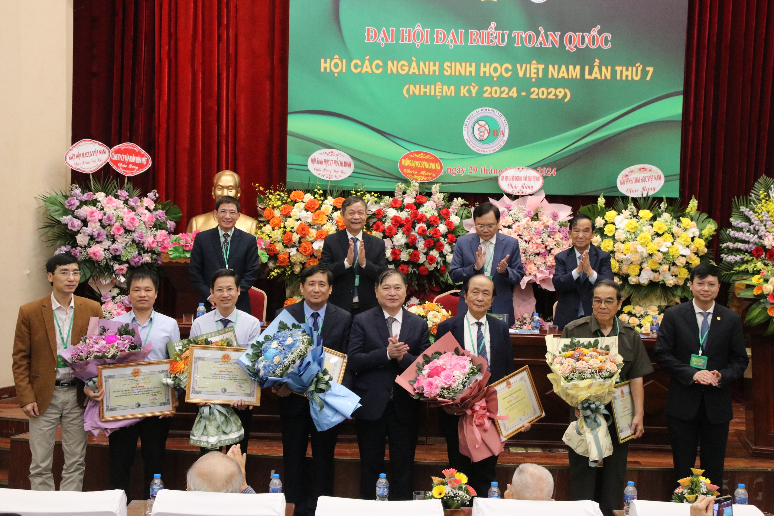 Đại hội Hội các ngành Sinh học Việt Nam lần thứ VII (nhiệm kỳ 2024- 2029): GS.TS Lê Trần Bình tái cử Chủ tịch Hội- Ảnh 9.