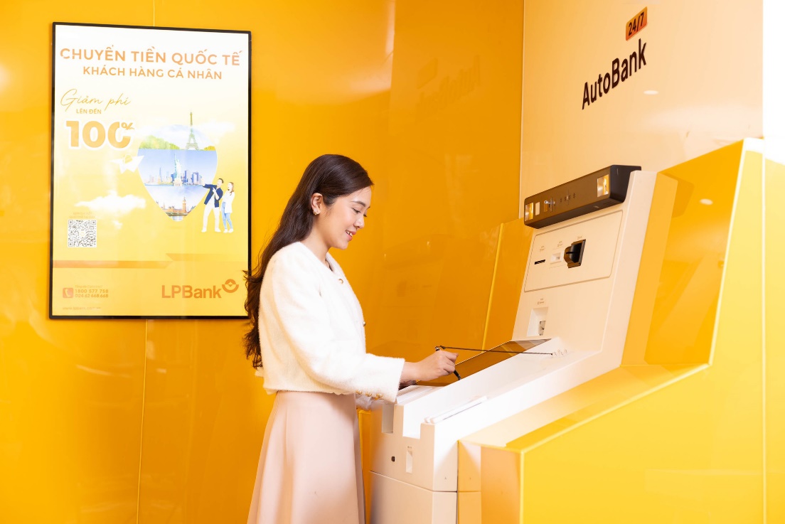LPBank mở rộng hệ thống ngân hàng tự động AutoBank trên toàn quốc- Ảnh 1.