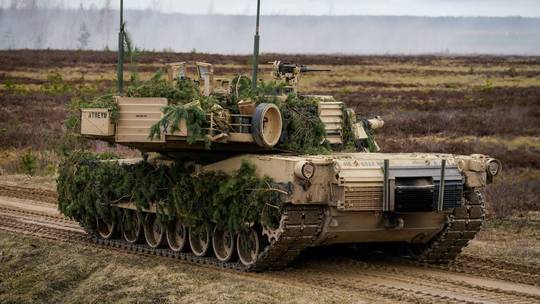 Lính Nga cảm ơn ông Biden vì gửi xe tăng Abrams tới Ukraine- Ảnh 1.