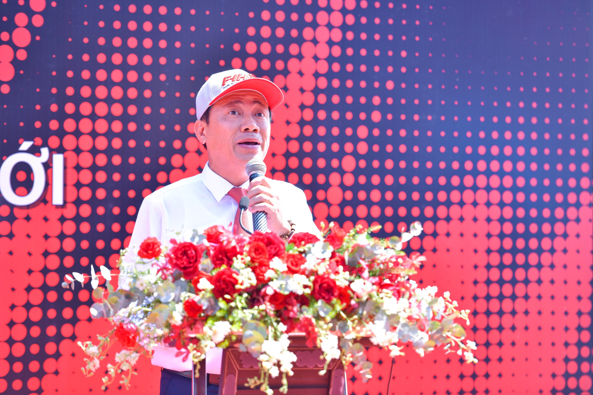 18 tay đua thuyền máy F1 tranh tài: "Cảm ơn Quy Nhơn xinh đẹp, Bình Định hiếu khách và Việt Nam tuyệt vời"- Ảnh 2.