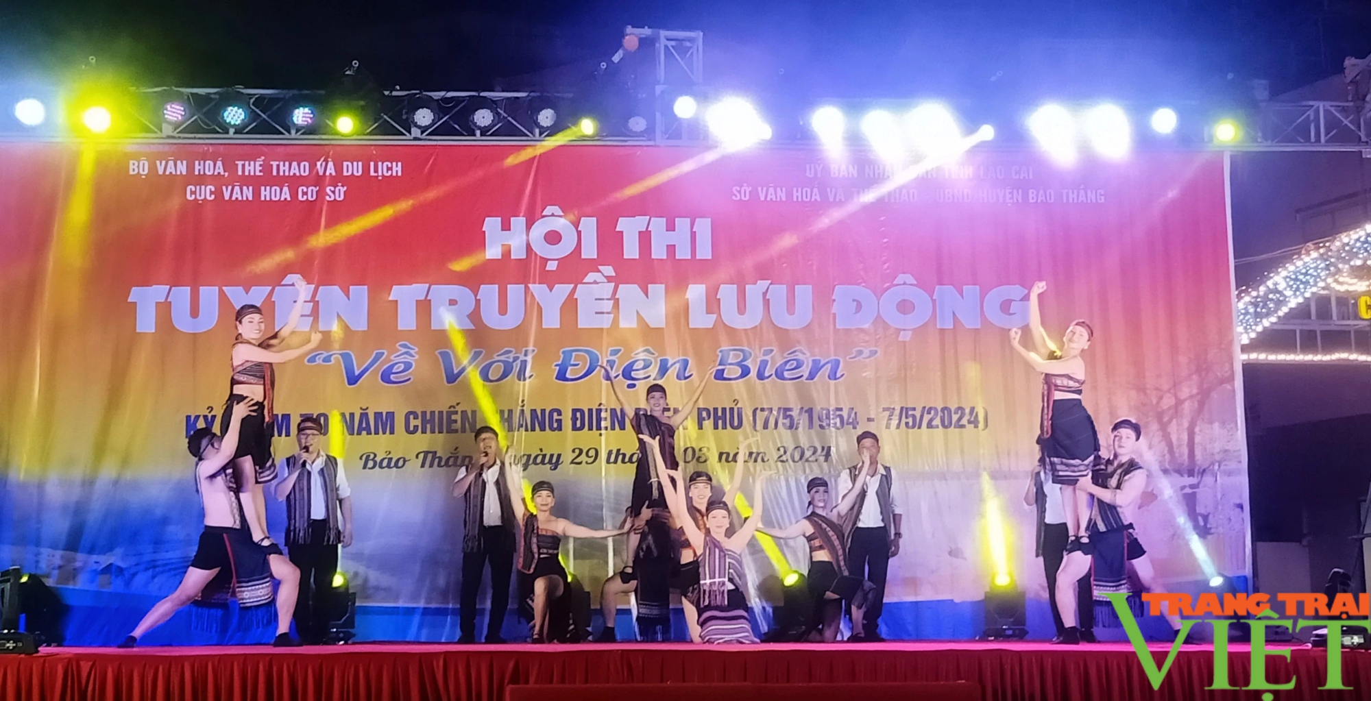 Tưng bừng hội thi "Về với Điện Biên" ở một huyện của Lào Cai, thu hút hàng nghìn khán giả- Ảnh 2.