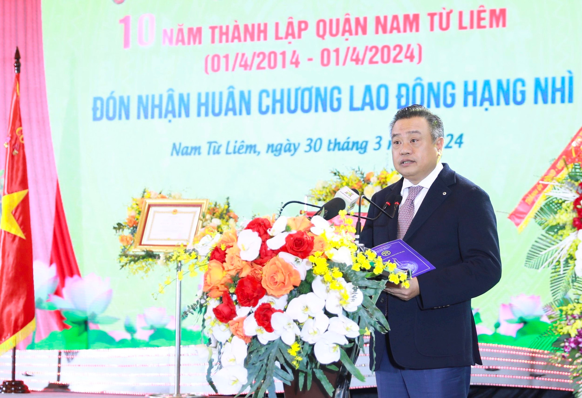 Hà Nội: Quận Nam Từ Liêm kỷ niệm 10 năm thành lập, đón nhận Huân chương Lao động hạng Nhì- Ảnh 3.