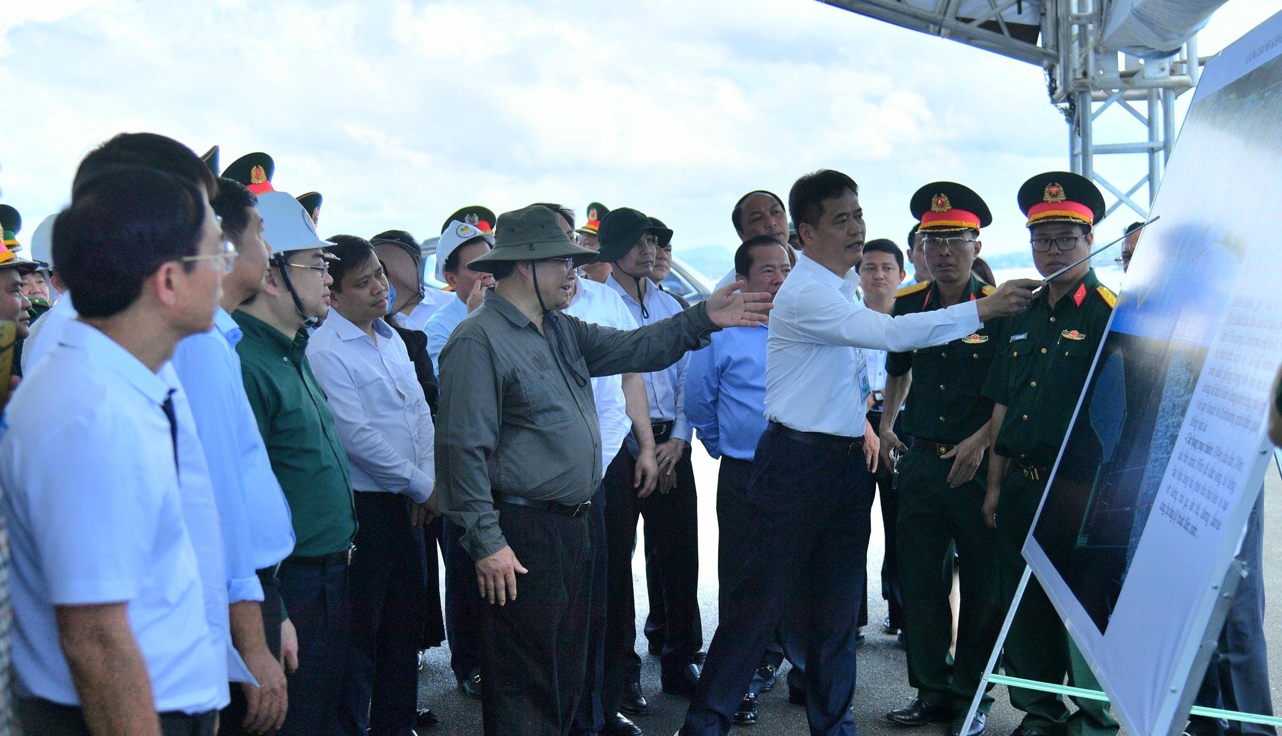 Thủ tướng Phạm Minh Chính khảo sát và dự lễ khởi công tổ hợp du lịch nghỉ dưỡng, giải trí biển Phú Quốc- Ảnh 3.