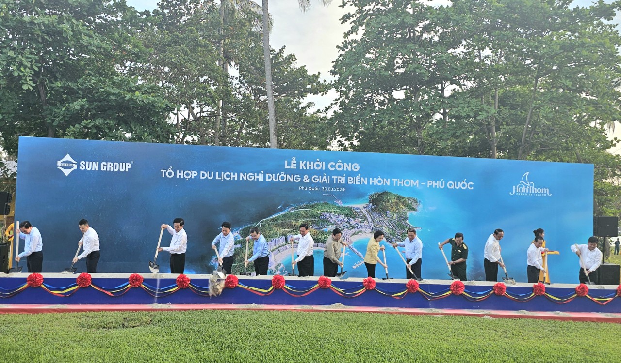 Thủ tướng Phạm Minh Chính khảo sát và dự lễ khởi công tổ hợp du lịch nghỉ dưỡng, giải trí biển Phú Quốc- Ảnh 4.