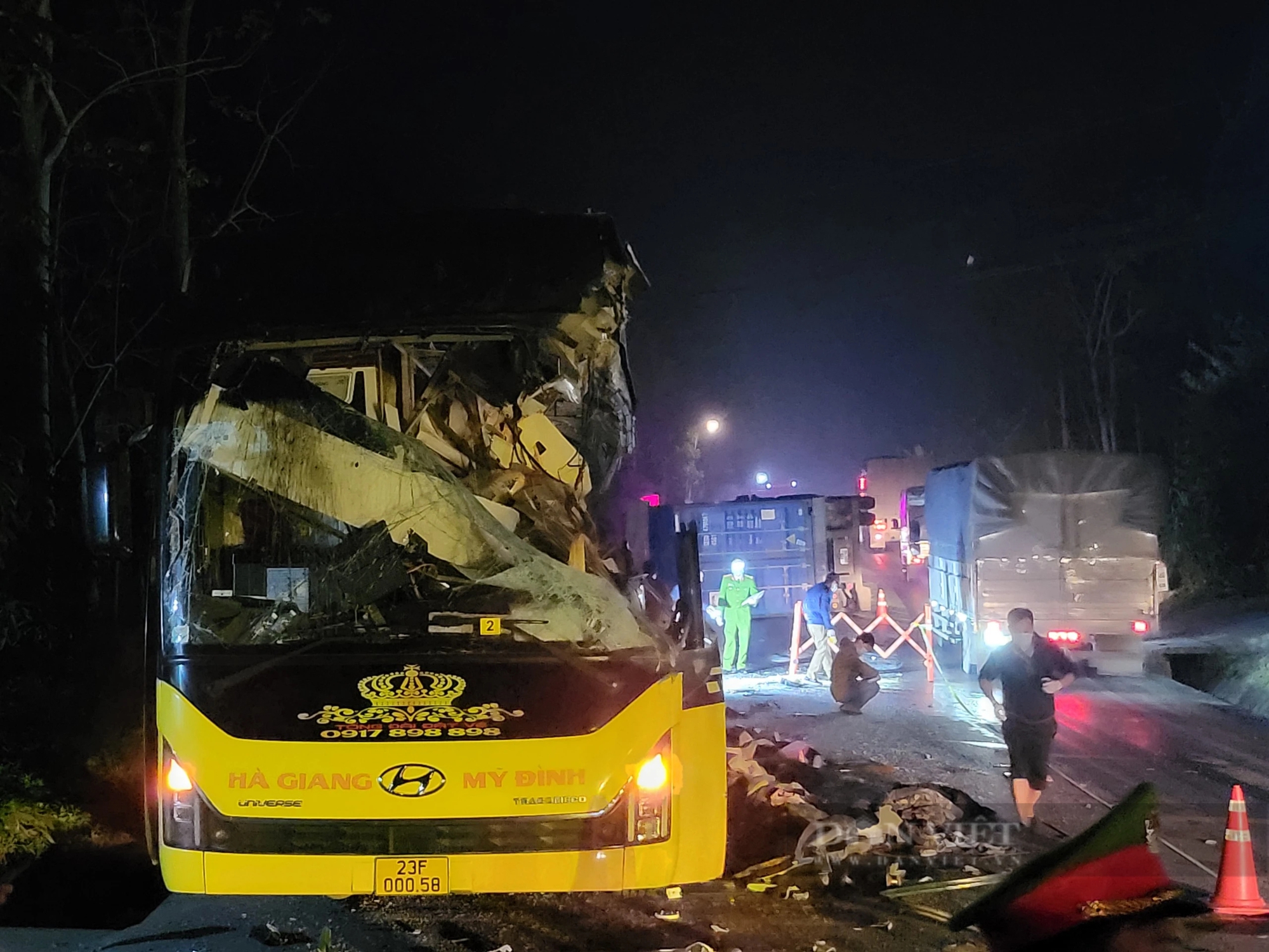 Vụ tai nạn xe khách nghiêm trọng tại Tuyên Quang: Hé lộ nguyên nhân ban đầu; lái xe không có nồng độ cồn- Ảnh 4.