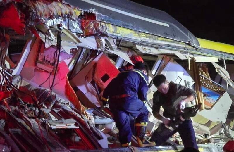 Thông tin mới nhất về vụ tai nạn xe khách nghiêm trọng ở Tuyên Quang làm 5 người tử vong- Ảnh 5.