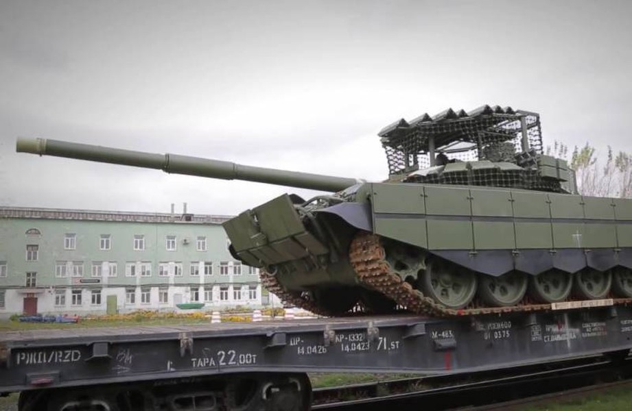 Xe tăng T-90M đứng vững sau hàng loạt đòn tấn công của FPV Ukraine- Ảnh 5.