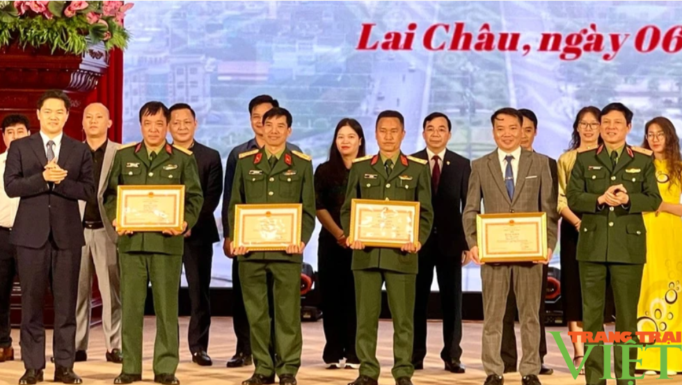 Lai Châu: Gặp mặt Ban Tuyên giáo, báo chí 9 tỉnh trên địa bàn Quân khu 2- Ảnh 5.
