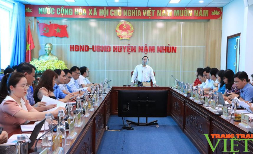UBND tỉnh Lai Châu và huyện Nậm Nhùn bàn giải pháp triển khai thực hiện lĩnh vực văn hóa - xã hội- Ảnh 1.
