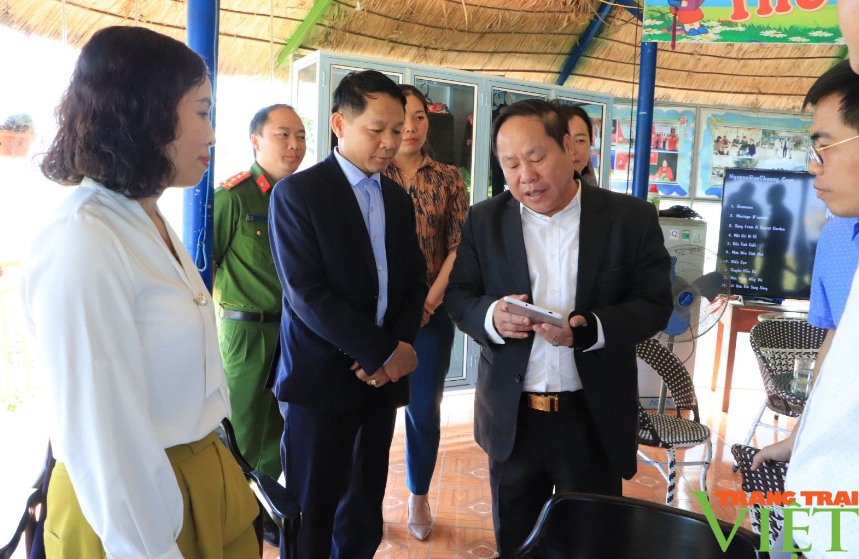 UBND tỉnh Lai Châu và huyện Nậm Nhùn bàn giải pháp triển khai thực hiện lĩnh vực văn hóa - xã hội- Ảnh 8.