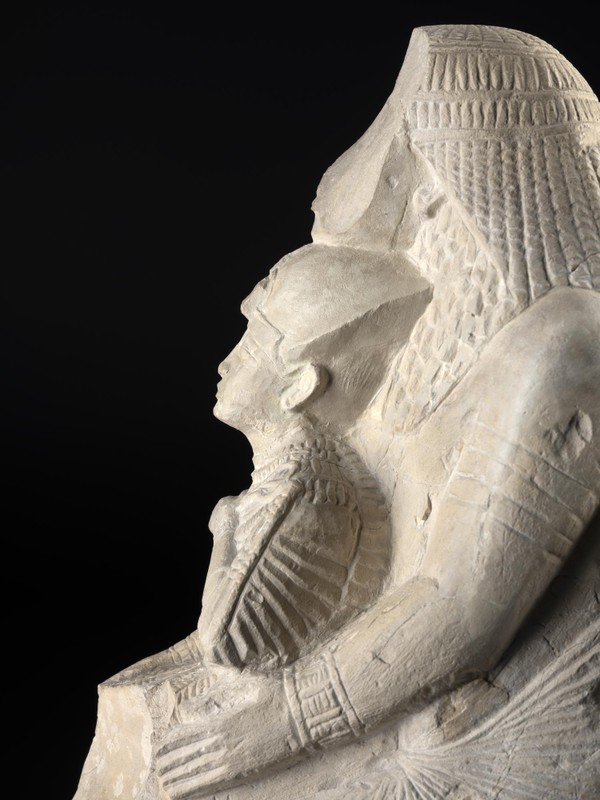 Giải mã bức tượng tạc pharaoh Ai Cập ngồi trong lòng “người lạ"- Ảnh 3.