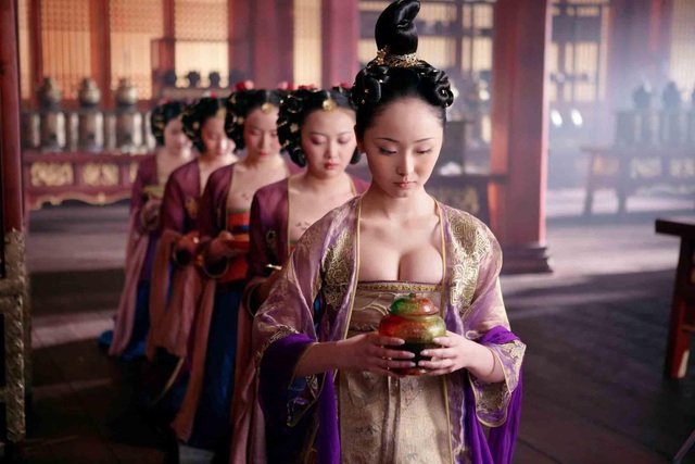 3 thái giám "rởm" khét tiếng lịch sử Trung Hoa: Kẻ sưu tầm cung nữ, kẻ giở trò khó tha thứ với hoàng hậu- Ảnh 2.