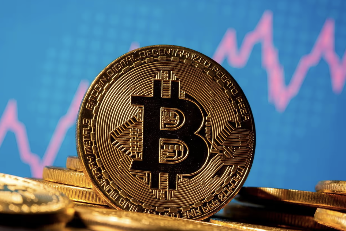 Giá Bitcoin liên tục "nhảy múa": Áp lực cho nhà đầu tư, Bitcoin có phải là vàng mới không?- Ảnh 1.