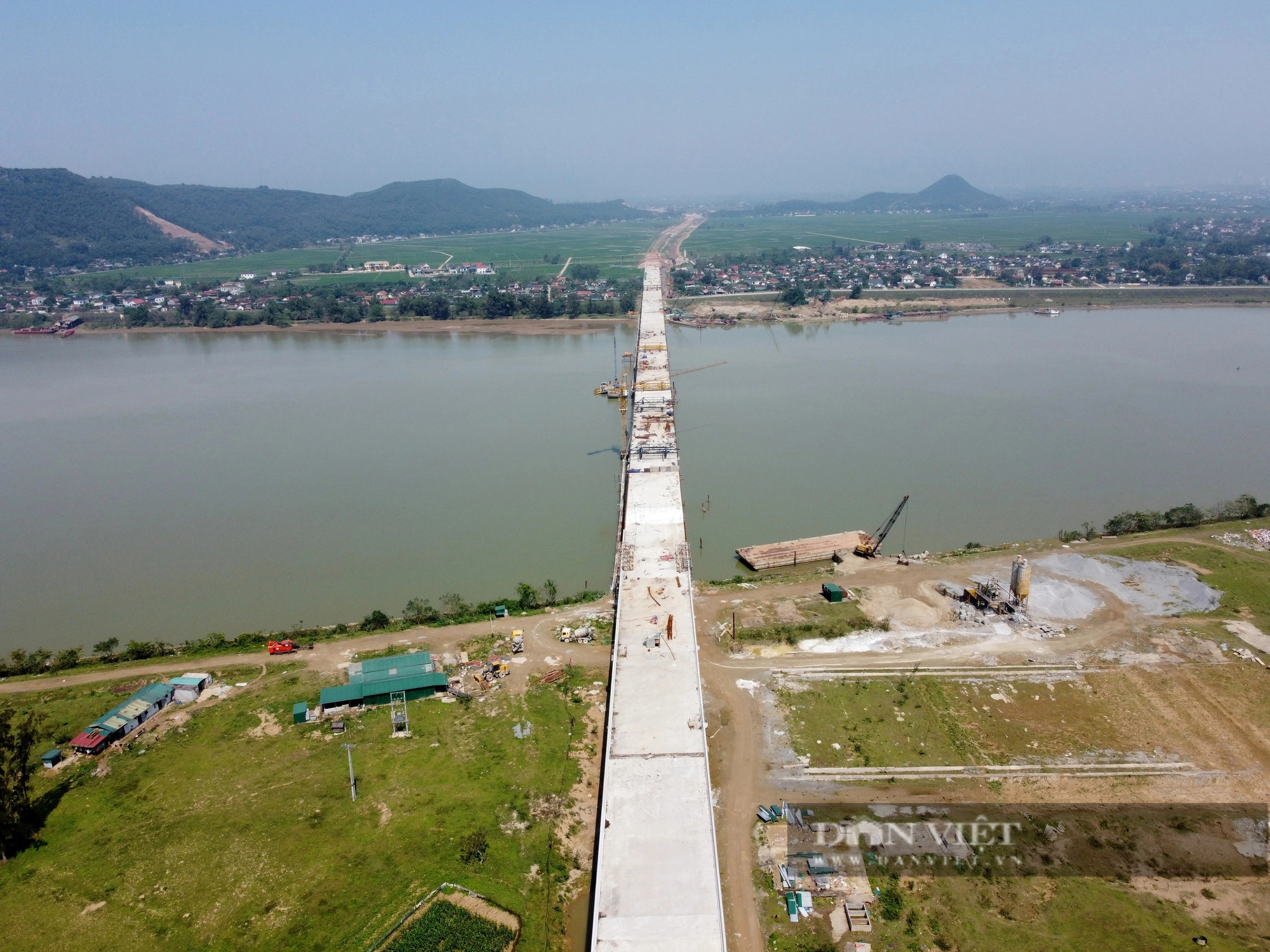 Cầu Hưng Đức dài nhất cao tốc Bắc - Nam trên sông Lam trước ngày hợp long- Ảnh 11.