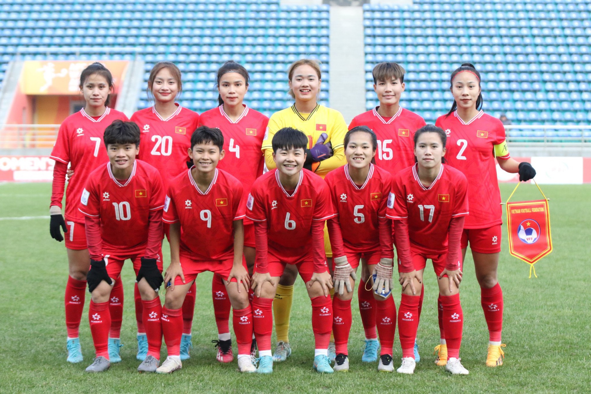 U20 nữ CHDCND Triều Tiên nhận thẻ đỏ khi tạo "mưa gôn" trước U20 nữ Việt Nam- Ảnh 1.
