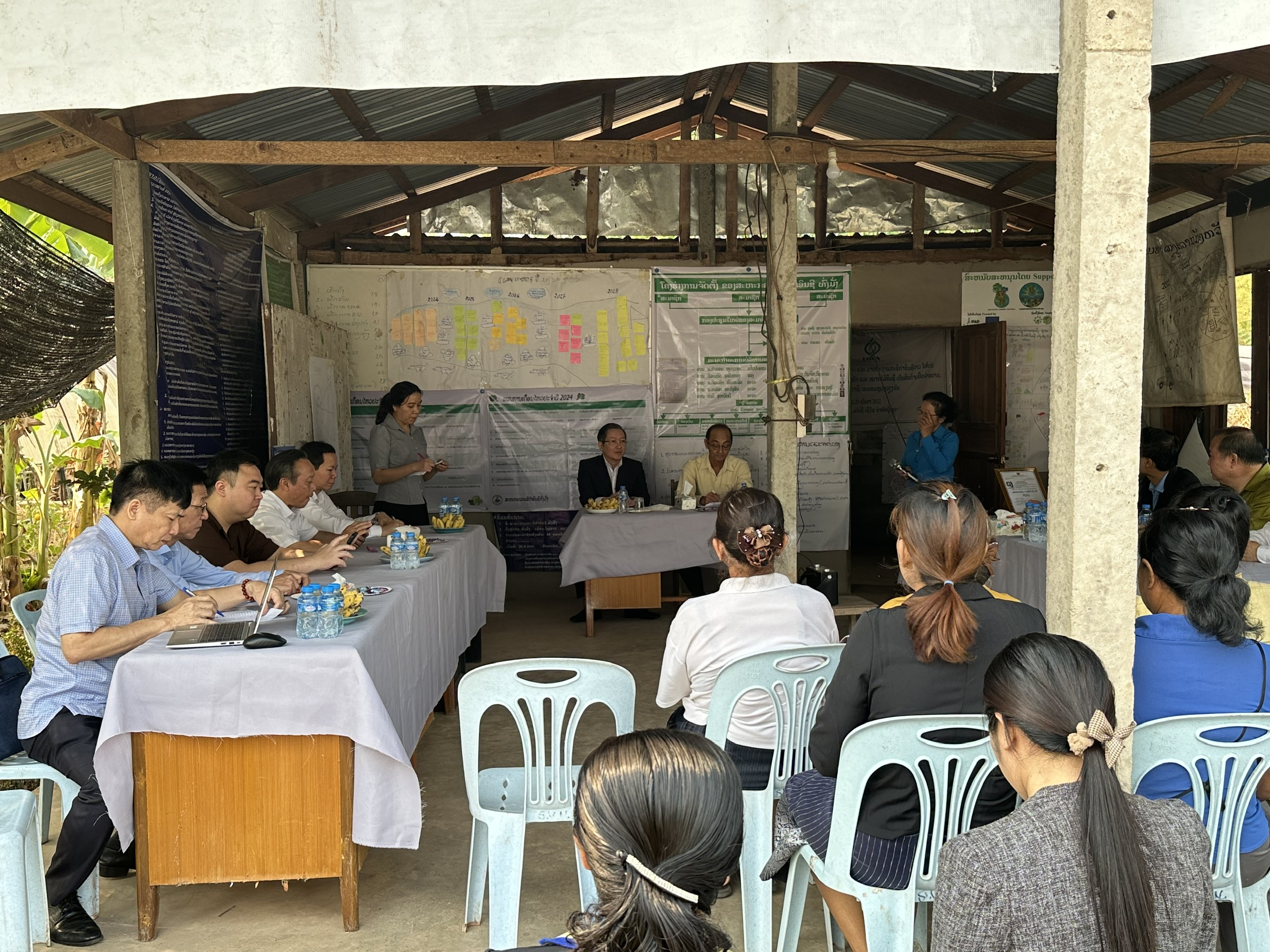 Chủ tịch Hội Nông dân Việt Nam Lương Quốc Đoàn thăm Hợp tác xã Nông nghiệp hữu cơ Thồng Mằng tại Lào- Ảnh 2.
