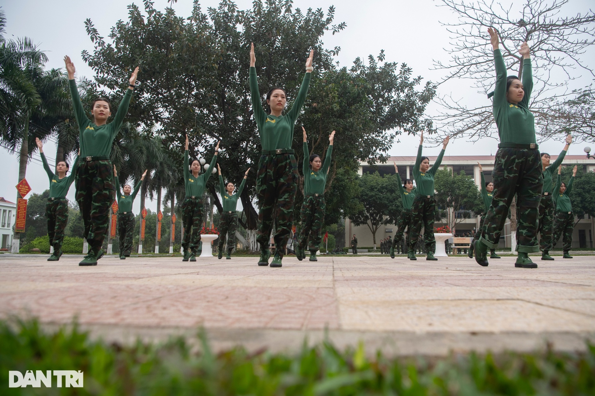 Lời chúc 8/3 của mẹ và sinh nhật đáng nhớ của nữ tân binh Bộ Tư lệnh Thủ đô- Ảnh 8.