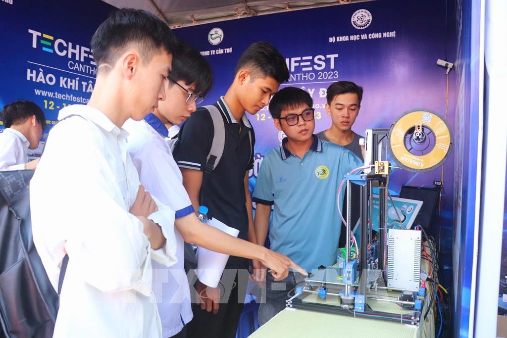 500 công nghệ và sản phẩm đổi mới sáng tạo quy tụ tại Techfest Can Tho 2023- Ảnh 1.