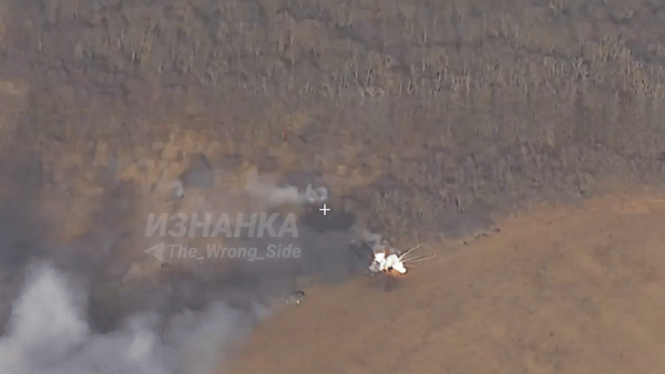 Hình ảnh pháo phản lực HIMARS Ukraine bị Nga tập kích, bốc cháy dữ dội- Ảnh 3.