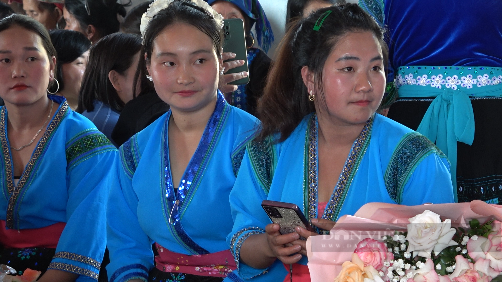 Buổi tọa đàm "đặc biệt" của nông dân người Mông ở bản Can Tỷ 2 của Lai Châu- Ảnh 3.