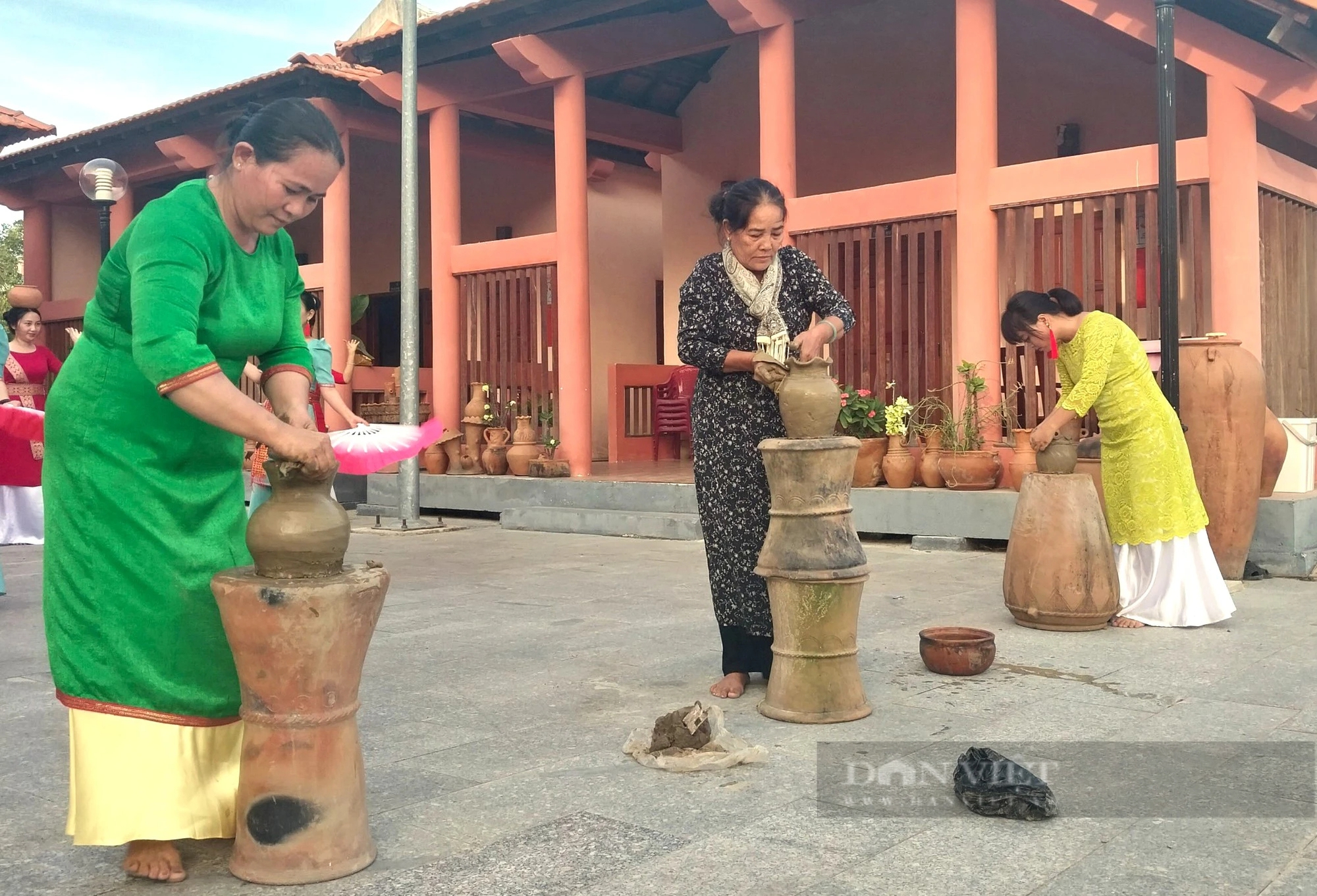 Cung đường di sản gốm Bàu Trúc trên phố đi bộ Phan Rang – Tháp Chàm ở Ninh Thuận- Ảnh 1.