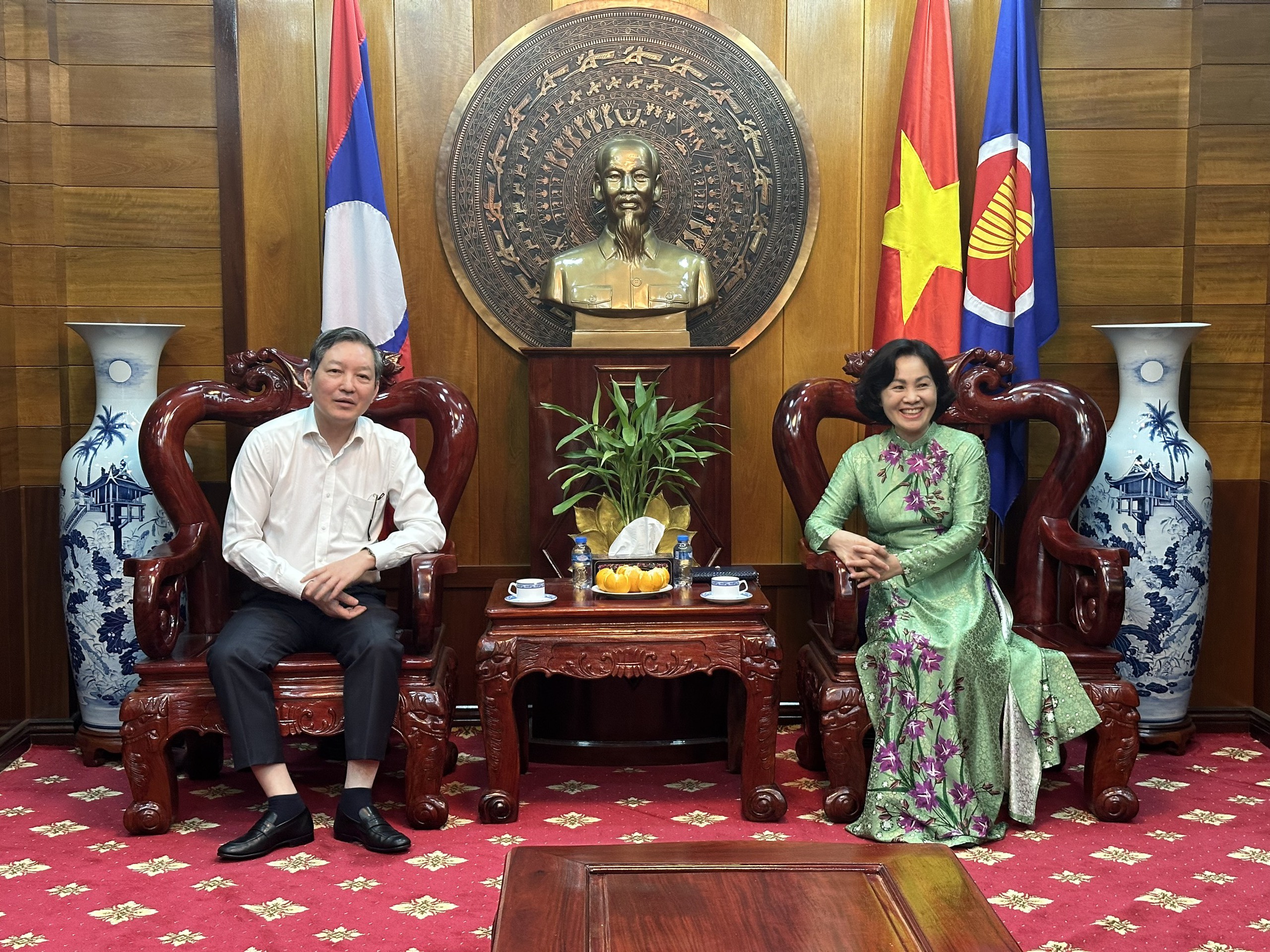 Chủ tịch Hội Nông dân Việt Nam Lương Quốc Đoàn làm việc tại tỉnh Luang Prabang, Lào- Ảnh 2.