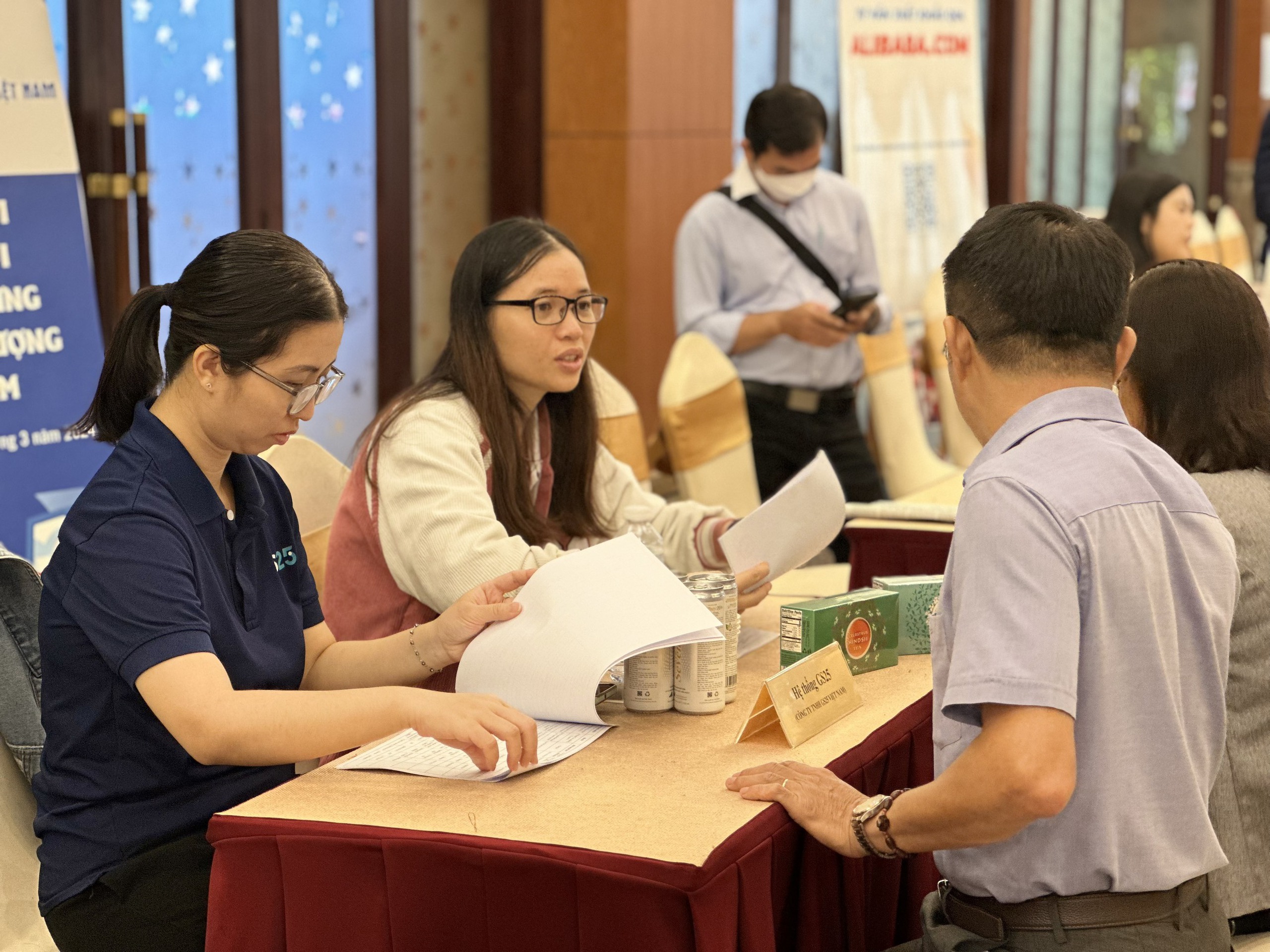 Hàng loạt ký kết giữa các "ông lớn" bán lẻ về kiểm soát chất lượng hàng hóa trên địa bàn TP.HCM- Ảnh 3.