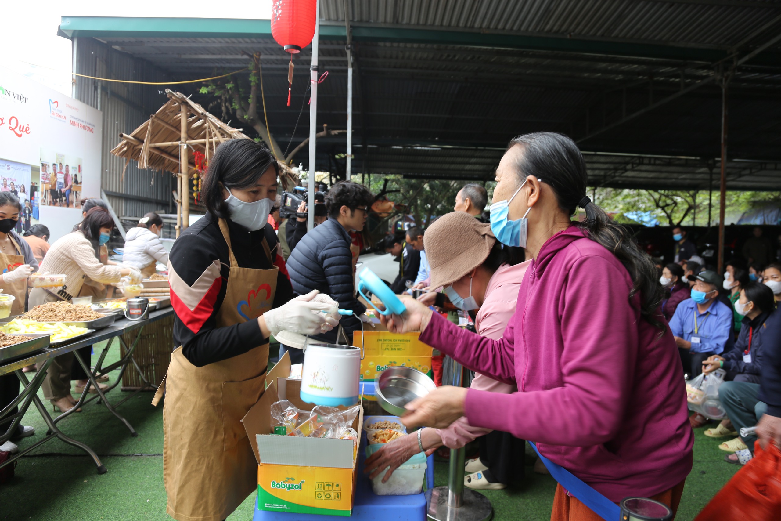 Phiên Chợ Trái Tim - Mái nhà của những trái tim rực lửa thiện nguyện- Ảnh 33.