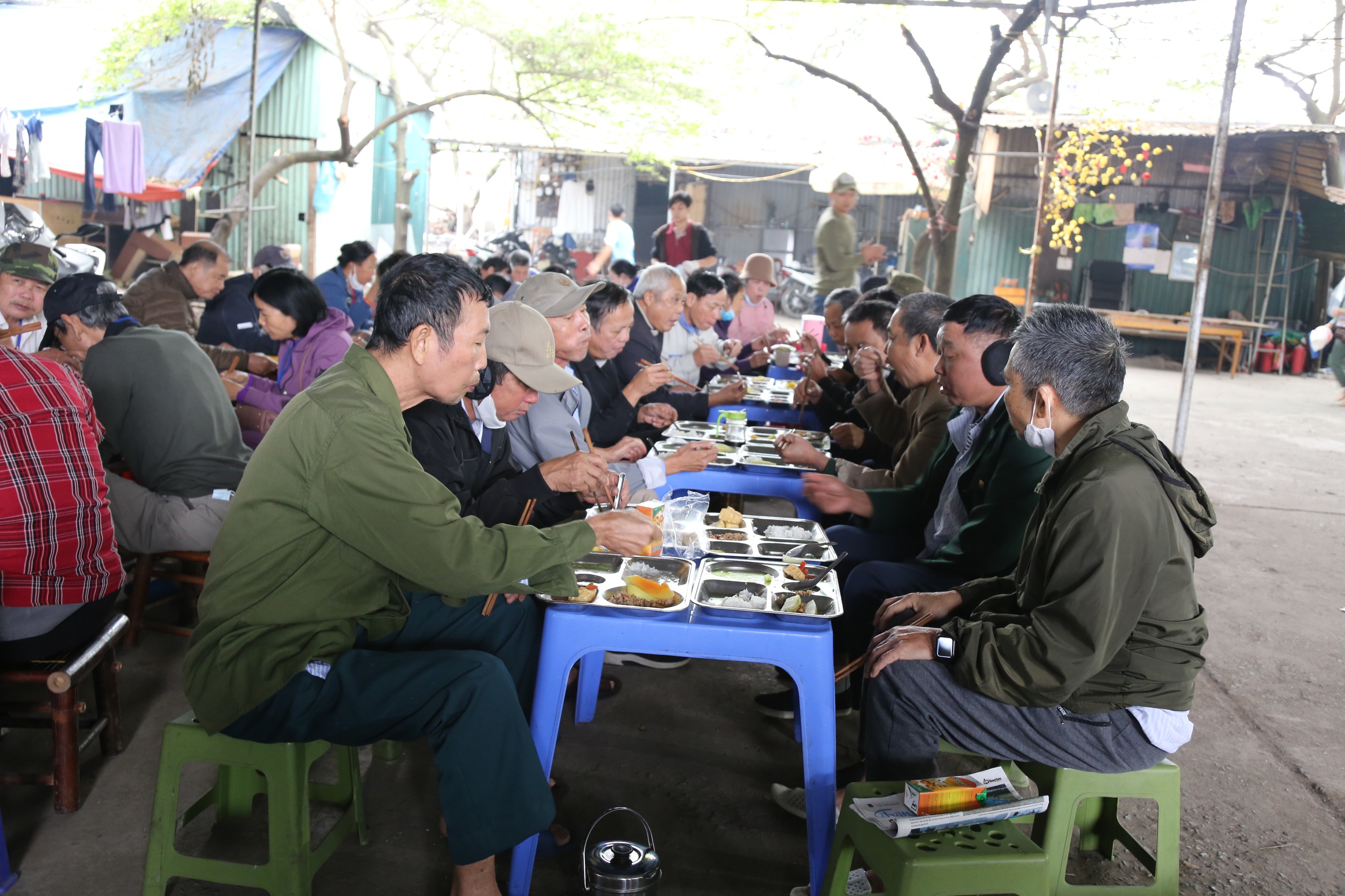 Phiên Chợ Trái Tim - Mái nhà của những trái tim rực lửa thiện nguyện- Ảnh 34.