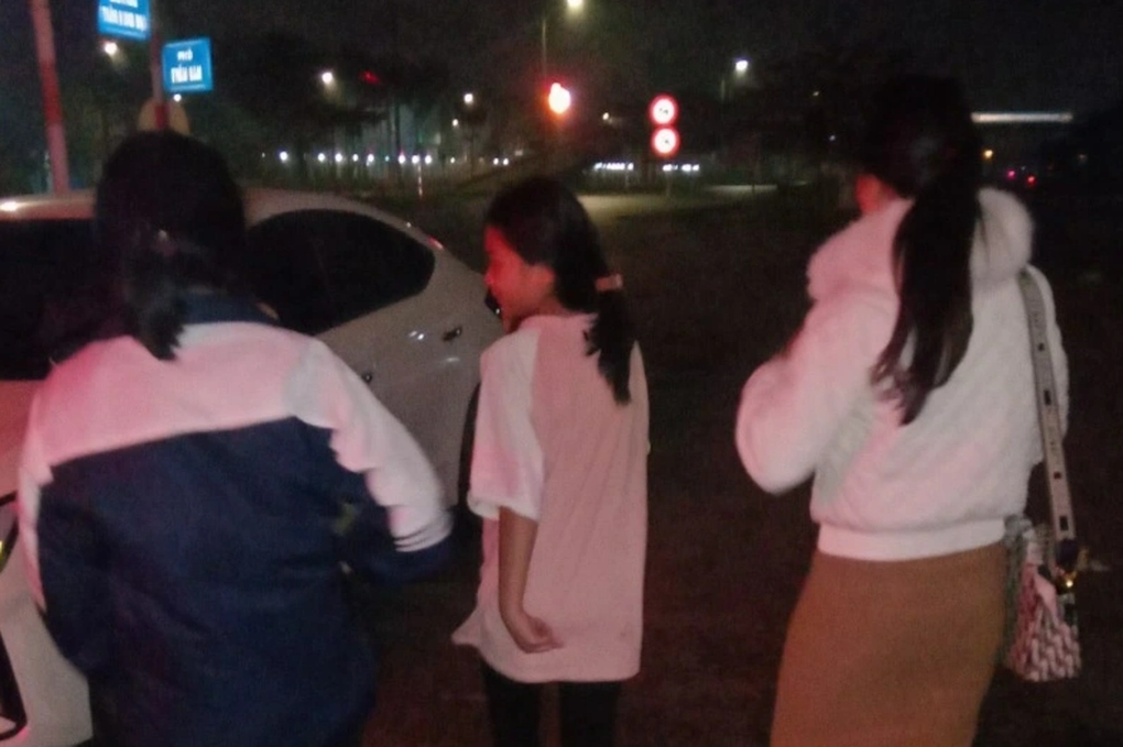 Giải cứu 2 nữ sinh lớp 8 bị dụ dỗ "làm việc lương cao", bỏ nhà từ Nghệ An ra Bắc Ninh- Ảnh 3.