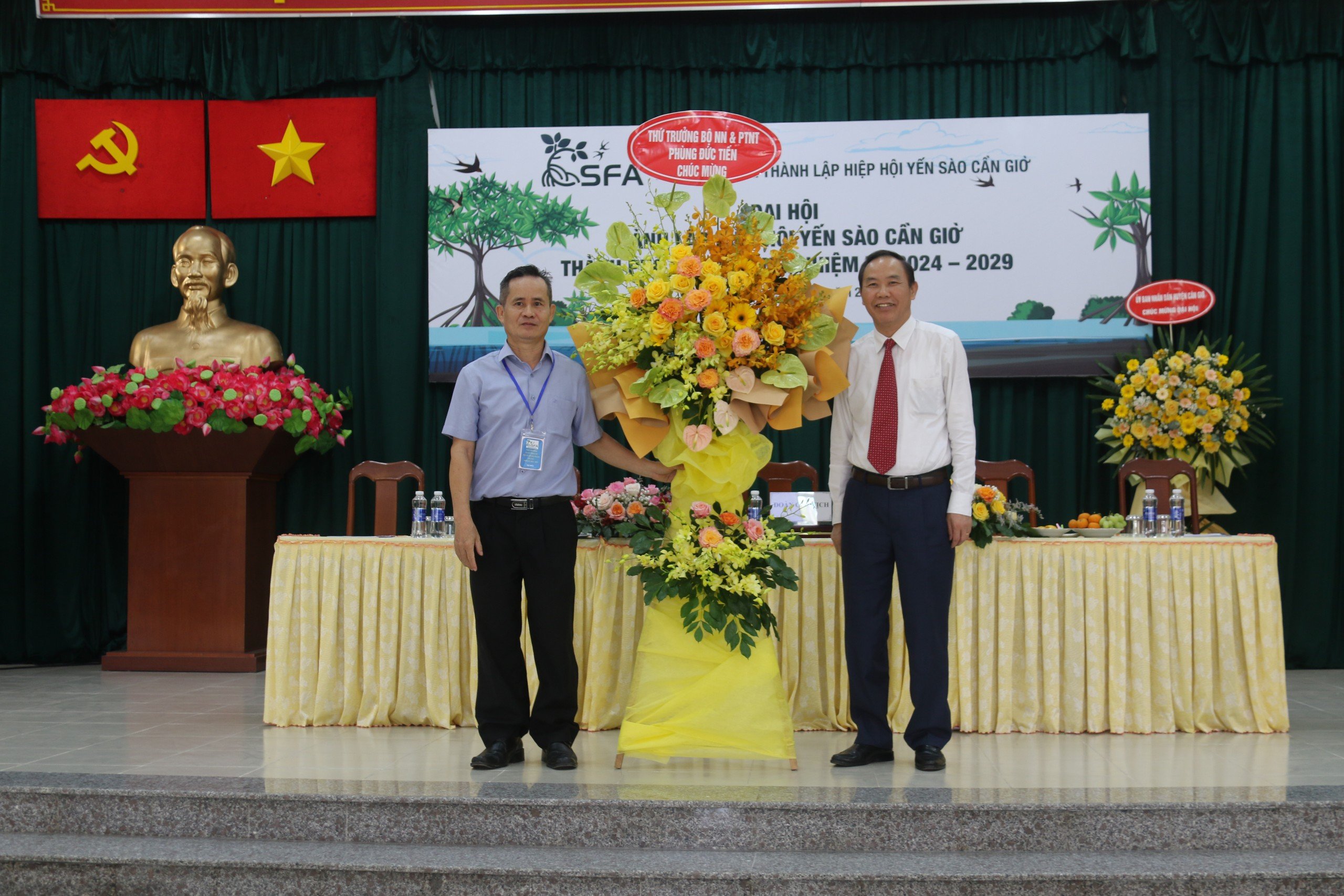 Thành lập Hiệp hội Yến sào Cần Giờ, kỳ vọng đưa thương hiệu yến sào Cần Giờ ra thế giới- Ảnh 1.