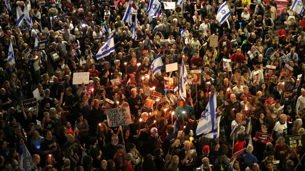 Hình ảnh biểu tình lớn ở nhiều thành phố Israel gây sức ép yêu cầu Thủ tướng Netanyahu phải từ chức- Ảnh 6.