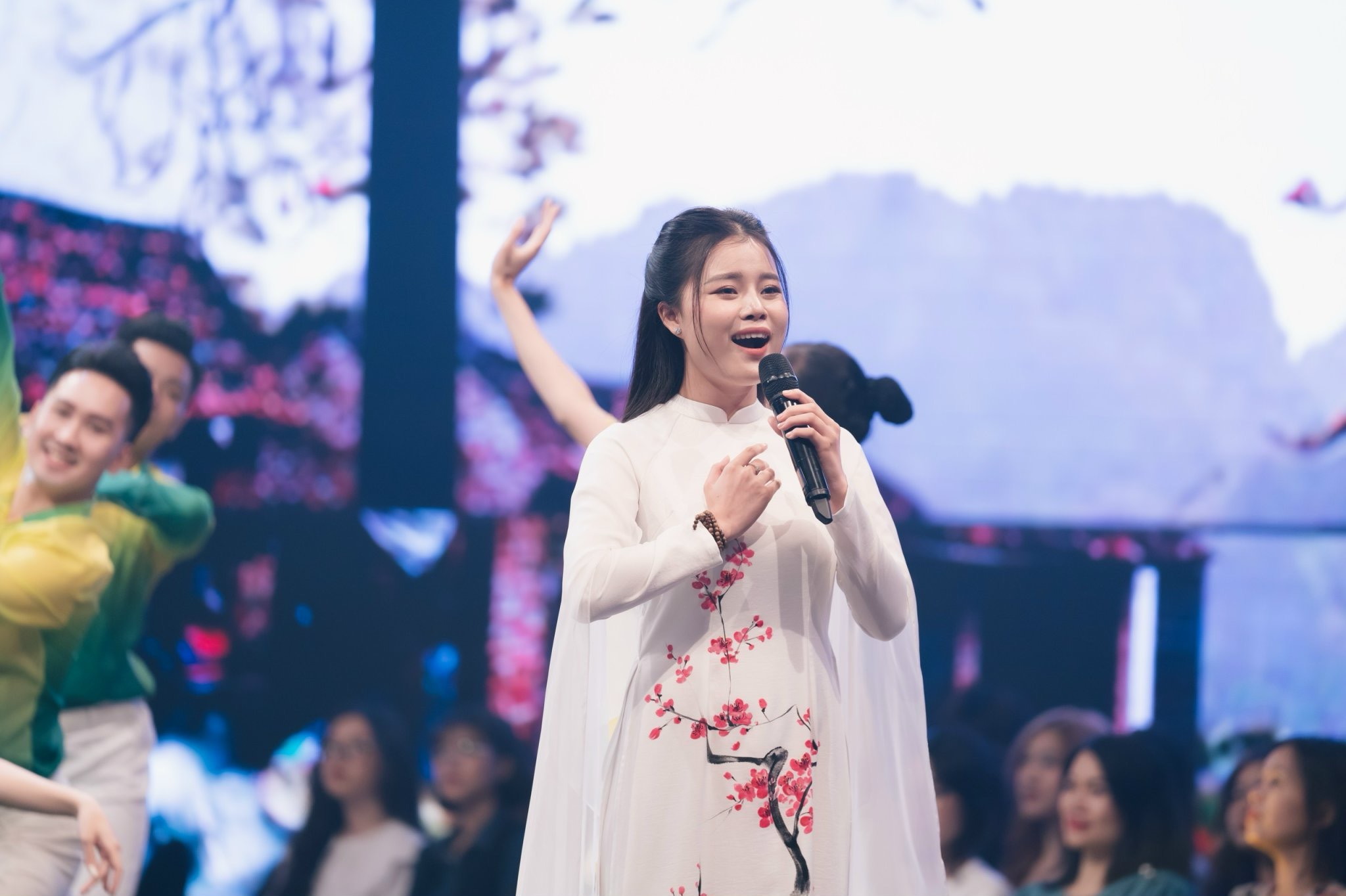 Phạm Thùy Linh – học trò NSƯT Tân Nhàn đoạt giải cao nhất cuộc thi âm nhạc quốc tế tại Nhật Bản- Ảnh 4.