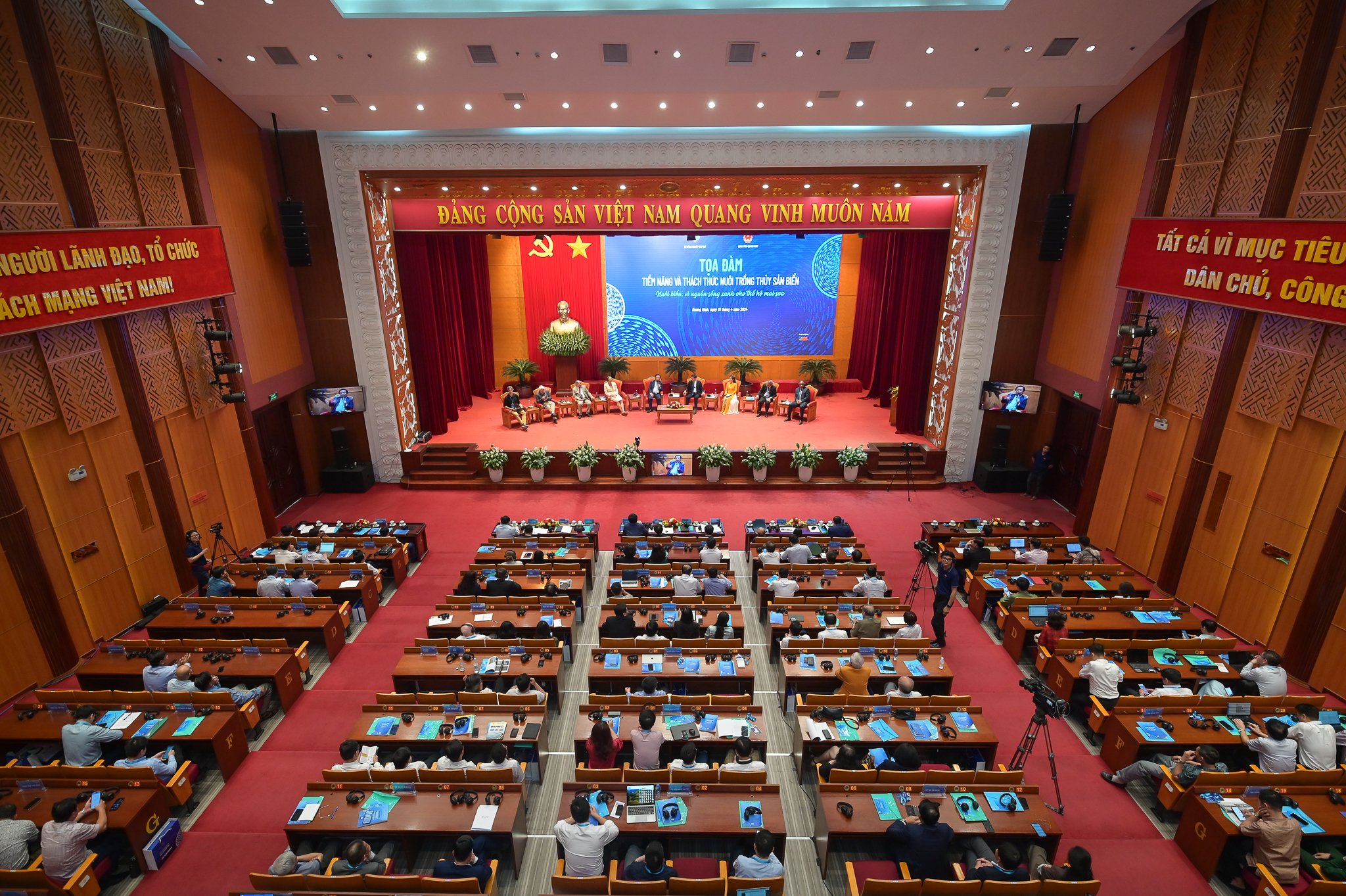 Bí thư Tỉnh ủy Quảng Ninh: Tỉnh luôn sẵn sàng, tạo mọi điều kiện thuận lợi nhất cho các nhà đầu tư nuôi biển- Ảnh 2.