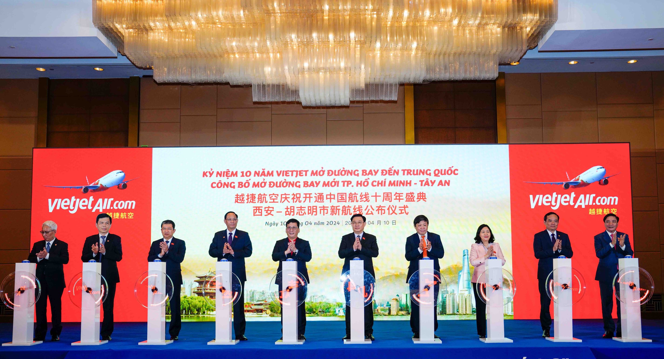 Nghi thức công bố đường bay mới TP. Hồ Chí Minh - Tây An (Trung Quốc) của Vietjet.
