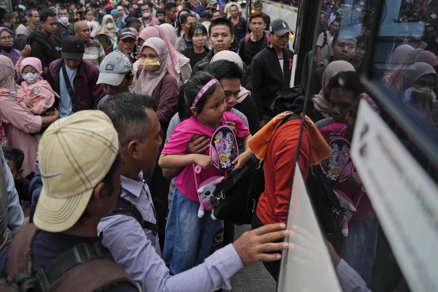 Về quê ăn mừng lễ hội trở thành đợt di dân lớn nhất lịch sử Indonesia- Ảnh 7.