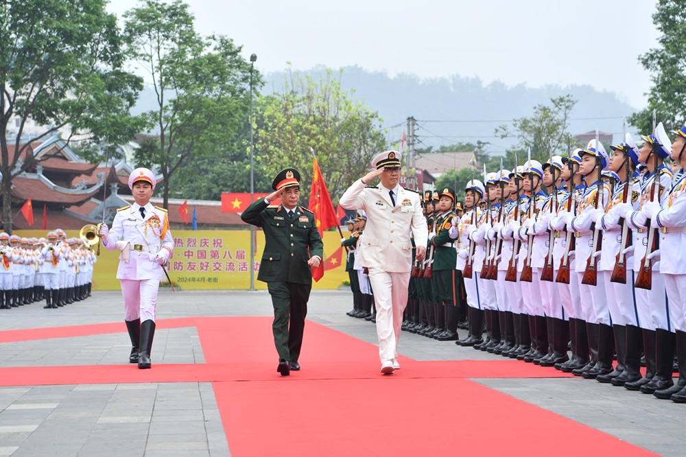 Đại tướng Phan Văn Giang đón người đồng cấp Trung Quốc trong khuôn khổ Giao lưu hữu nghị quốc phòng biên giới- Ảnh 1.