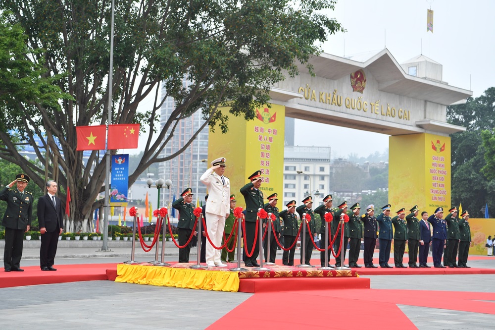 Đại tướng Phan Văn Giang đón người đồng cấp Trung Quốc trong khuôn khổ Giao lưu hữu nghị quốc phòng biên giới- Ảnh 2.